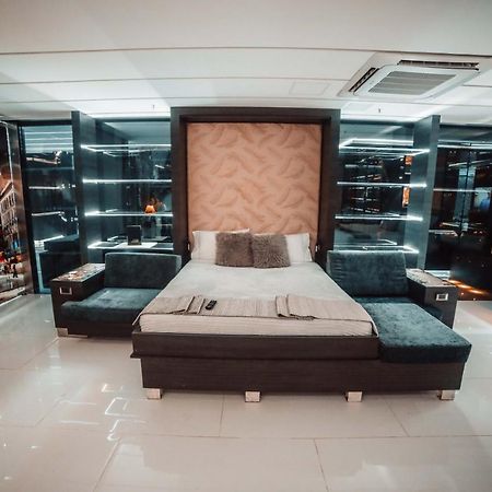1Million Luxury Suites Medellin Luaran gambar