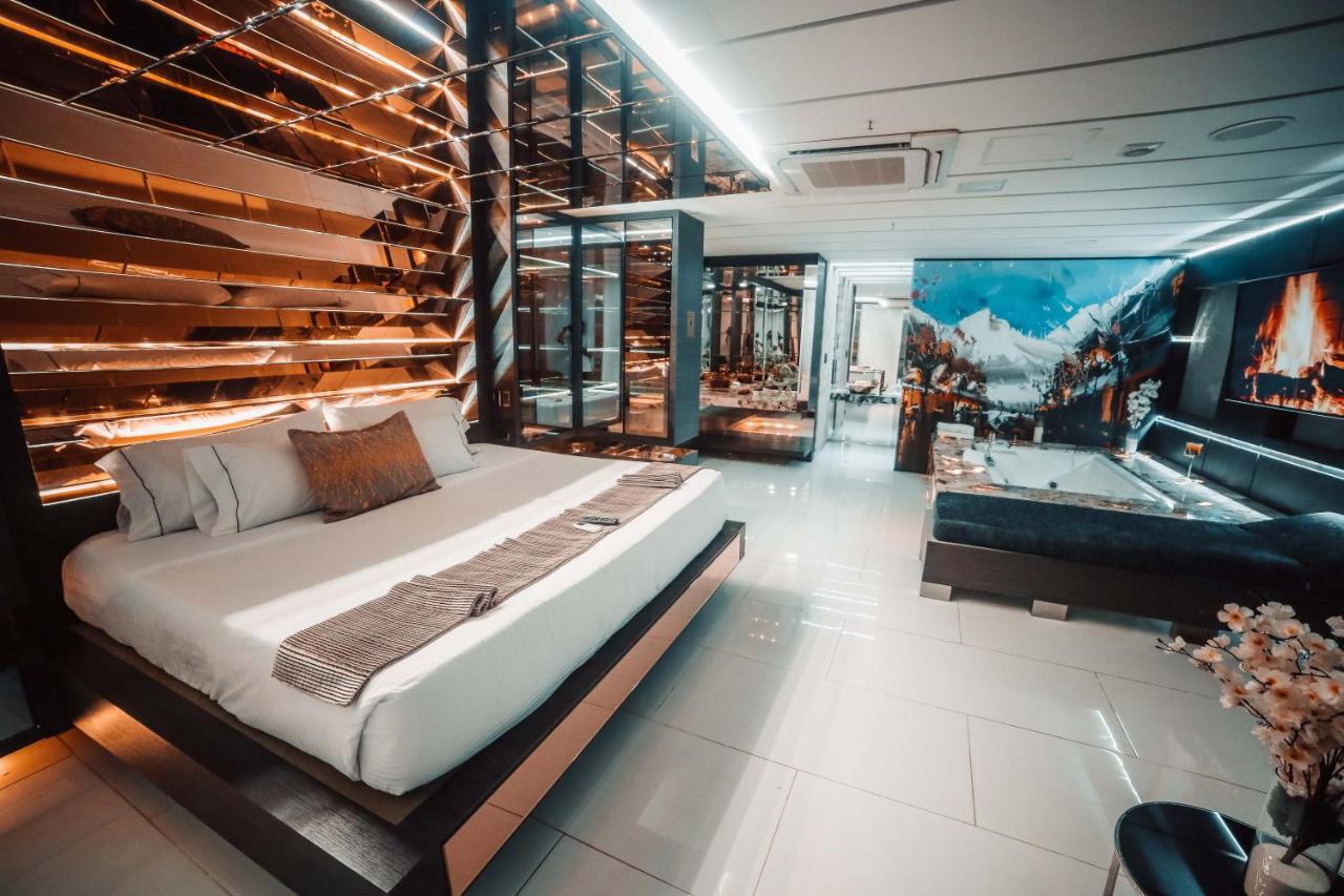 1Million Luxury Suites Medellin Luaran gambar