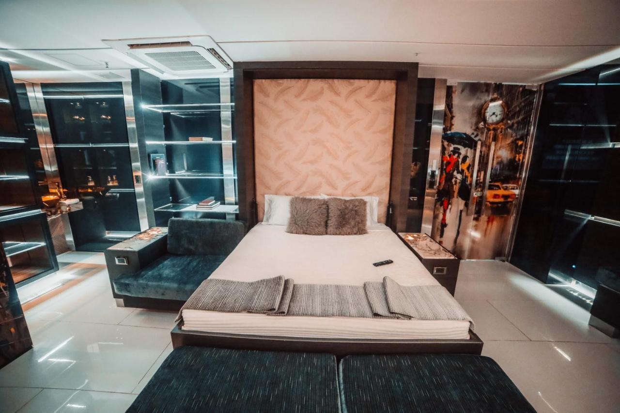 1Million Luxury Suites Medellin Luaran gambar
