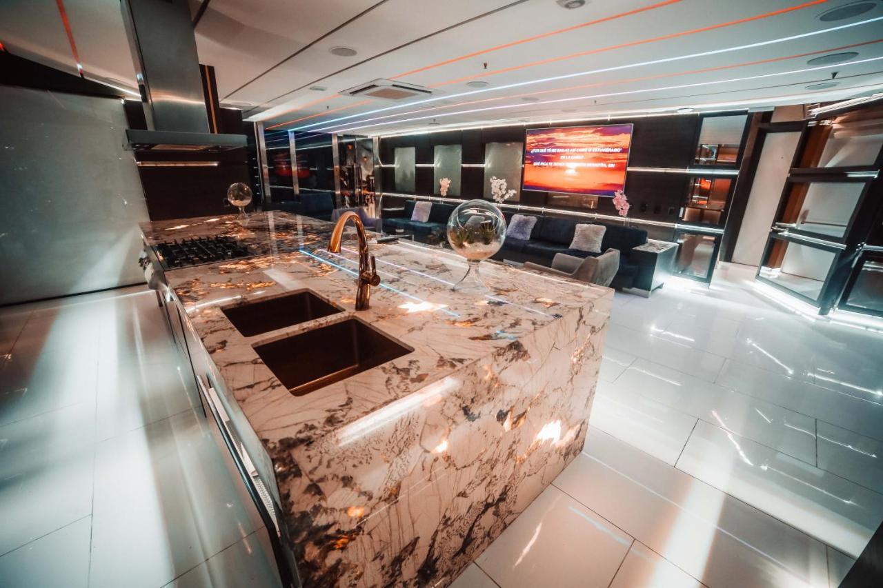 1Million Luxury Suites Medellin Luaran gambar