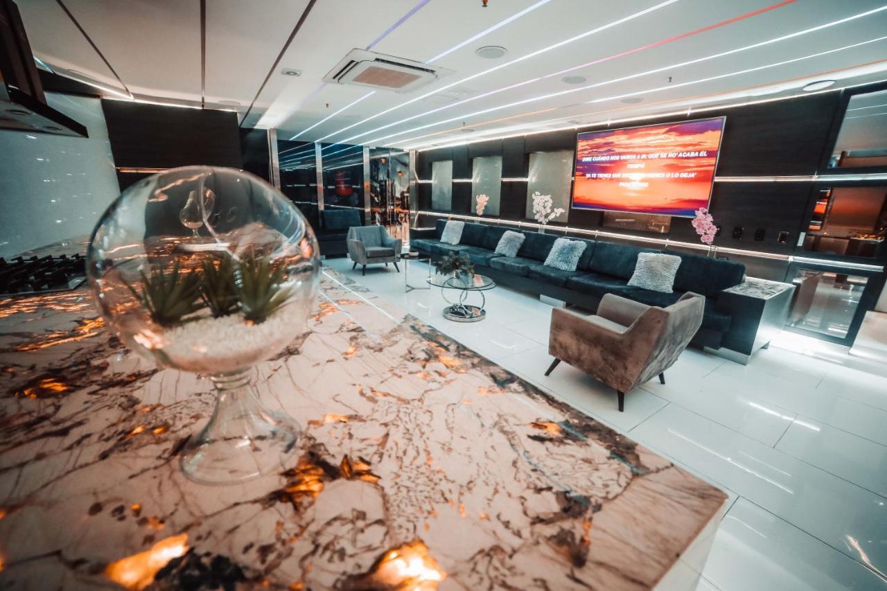 1Million Luxury Suites Medellin Luaran gambar