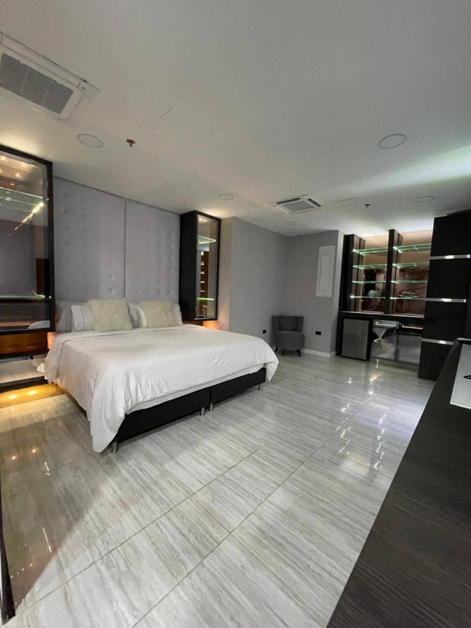 1Million Luxury Suites Medellin Luaran gambar