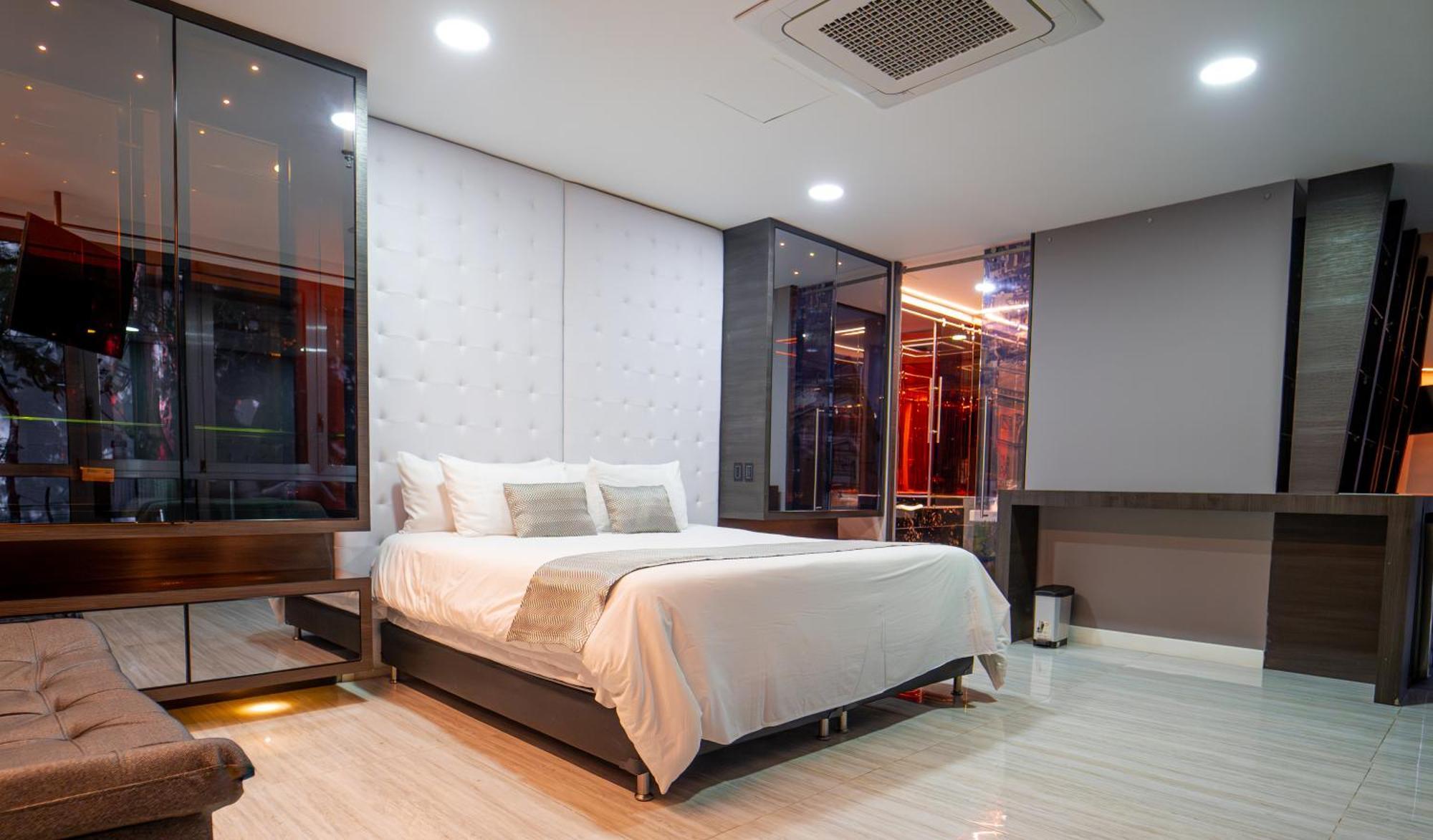 1Million Luxury Suites Medellin Luaran gambar